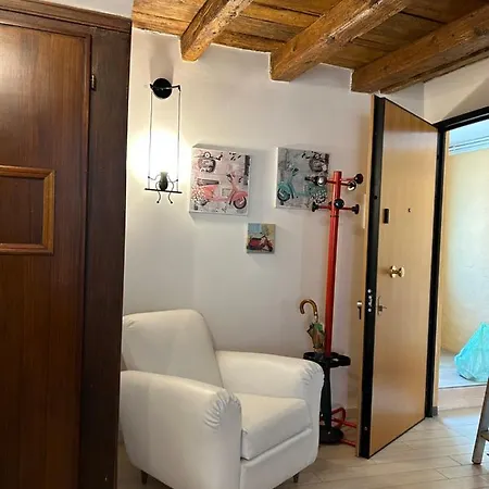 Larocca Tourist 2 *