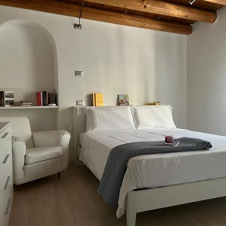 Appartamento Larocca Tourist 2 *